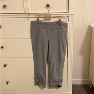 Grey Capri exercise pants, excellent condition